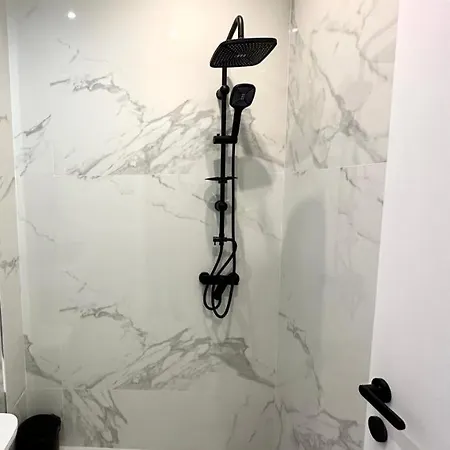 Deluis Apartamento Gramsh